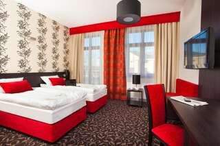 Отель Cottonina Hotel & Mineral SPA Resort Сверадув-Здруй Улучшенный двухместный номер Делюкс с 1 кроватью или 2 отдельными кроватями-2